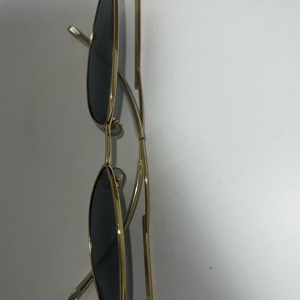 Sunglasses - Picture 3 of 5